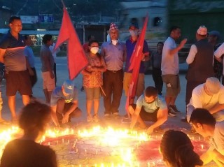 नयाँ नक्सा अनुमोदनको खुसीमा धादिङको थाक्रेमा दीप प्रज्ज्वलन