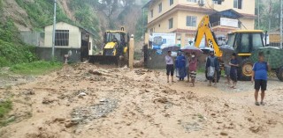 गजुरी गाउँपालिको कार्यालय भवन पहिरोले क्षती