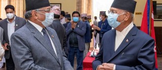 आज पनि  नेकपा चार नेताबीच बालुवाटारमा छलफल जारी