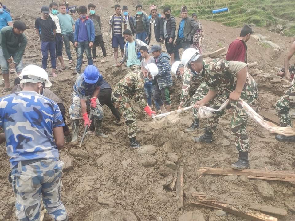 सिन्धुपाल्चोकको जुगल पहिरो:  २२ जनाको शव फेला, १७ अझै वेपत्ता