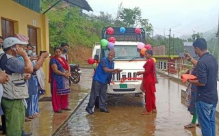 सिद्धलेकको  उपहार महिला कृषि सहकारी संस्थालाई  बुलेरो गाडी सहयोग