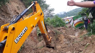 नौबिसे-मुग्लिन र मुग्लिन-नारायणगढ सडक खण्डको ठाउँ-ठाउँमा पहिरो, सडक एक तर्फि सञ्चालन
