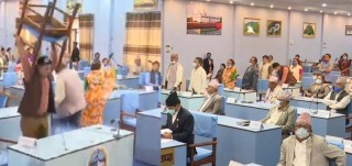 प्रदेश ५ को प्रदेशसभा तोडफोडमा उत्रिए कांग्रेसका ३ सांसद