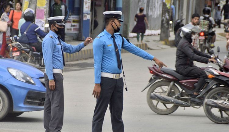 प्रहरीले चाडपर्वको नाममा बढी भाडा असुल्नेलाई ठगी मुद्दा चलाउने