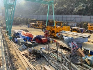 शिलान्यासको १४ महिनापछि थालियो नागढुंगा सुरुङमार्ग खन्न