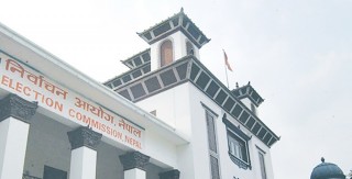 ओली समुहद्धारा केन्द्रीय कमिटी विस्तारको पत्र निर्वाचन आयोगमा दर्ता