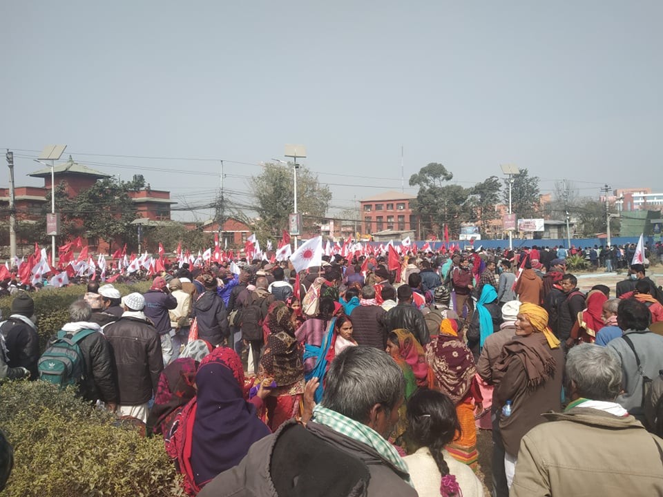 काठमाडौंमा प्रचण्ड–माधव पक्षको शक्ति प्रदर्शन