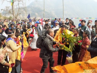 कुलमान घिसिङलाई धादिङको तसर्पुमा भव्य स्वागत (फोटो फिचर)
