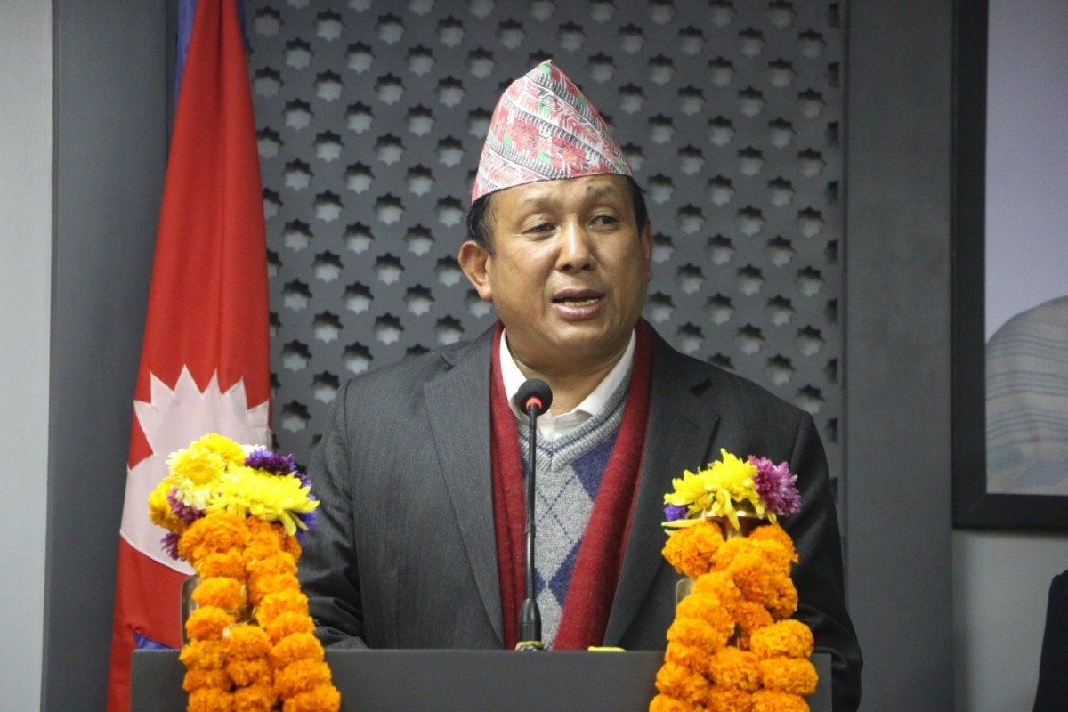 सबै नागरिकलाई निःशुल्क कोरोना विरुद्धको खोप उपलब्ध गराउने मन्त्री गुरुङको भनाई