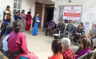 धुनिबेशीमा अतिविपन्न परिवारका बालबालिका, वृद्ध-वृद्धा र अपाङ्गता भएका व्यक्तिलाई कपडा वितरण