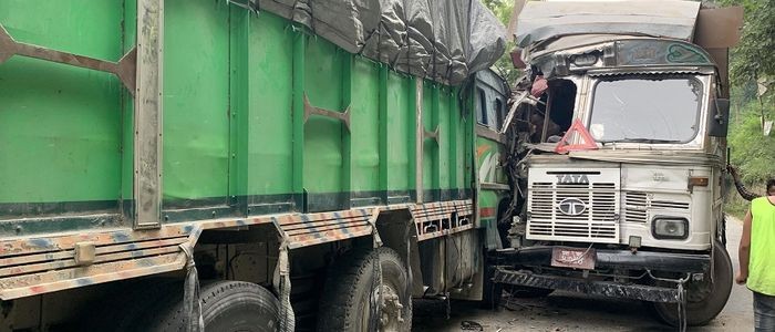 नवलपरासीको दुम्कौलीमा सवारी दुर्घटना हुँदा दुई जनाको मृत्यु