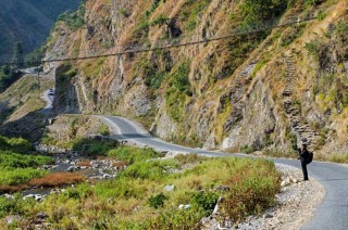 दुई महिनादेखि बन्द गरिएको भीमफेदी–कुलेखानी–काठमाडौँ सडक सञ्चालन हुँदै