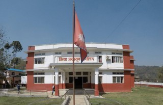 धादिङ प्रशासनद्धारा एक हप्ता बैँक तथा वित्तिय सँस्था बन्द गर्न अनुरोध