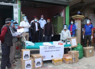 सिड्स नेपाल धादिङको उदाहरणिय  काम, थाक्रे गाउँपालिकालाई करिव ९ लाखको स्वास्थ्य सामग्री प्रदान