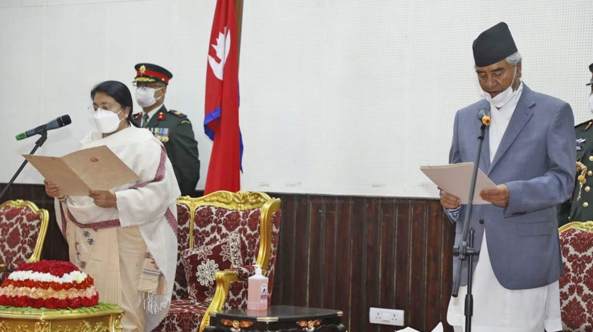 देउवा प्रधानमन्त्रीमा नियुक्त, देउवा सहित ४ मन्त्रीले लिए सपथ