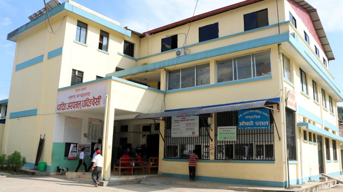 धादिङ अस्पतालमा ज्वरोका बिरामीको चाप बढ्यो