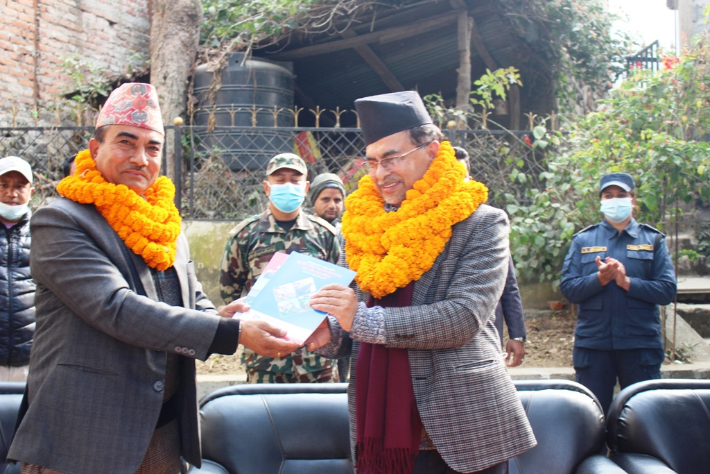 नगरको सडक, पुर्वाधार लगायतमा मुख्यमन्त्रीबाट सँधै सहयोग रहन्छ भन्ने विश्वास छ : मेयर आचार्य