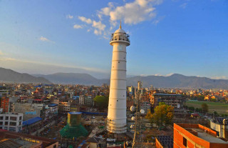 धरहरामा तोकिएभन्दा बढी भुक्तानी