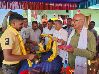 पर्सा : विभिन्न पार्टी परित्याग गर्दै ५० जनाभन्दा बढी नेपाली कांग्रेसमा प्रवेश