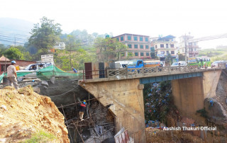 यसरी बन्दैछ धार्केको मोटरेवल पुल (भिडियो)