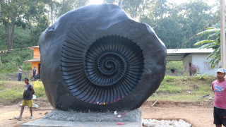 चितवनकाे माडीमा नेपालकै अग्लो चक्रशीला स्थापना