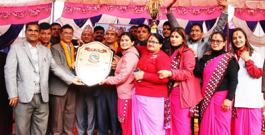 भुवनेश्वरी माध्यमिक विद्यालयलाई धुनिवेशीमा सम्पन्न राष्ट्रपति रनिङ शिल्डको उपाधी