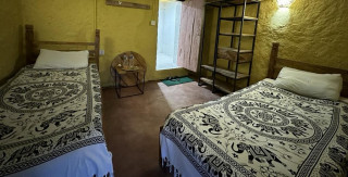 चेपाङ बस्तीमा घरबास सञ्चालन
