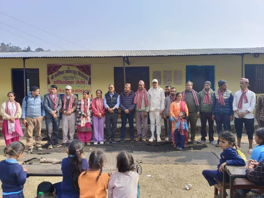 धुनिवेशीको कालिका आधारभुत विद्यालयको अध्यक्षमा राम प्रसाद गजुरेल