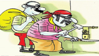 काठमाडौँ र ललितपुरका दुई डेरामा चोरी