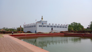 लुम्बिनी स्थित मायादेवी मन्दिर