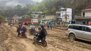 पृथ्वी राजमार्गको गल्छी–बैरेनी सडक खण्ड अवरुद्ध