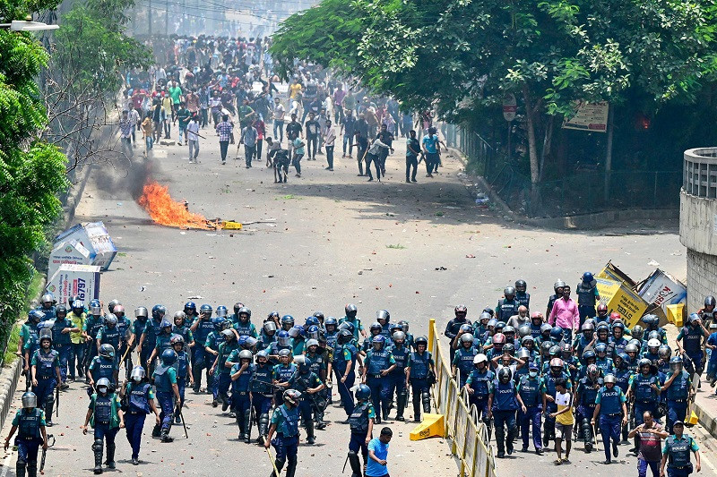 बङ्गलादेशमा भइरहेको प्रदर्शनमा ज्यान गुमाउनेको सङ्ख्या २५ जना पुग्यो