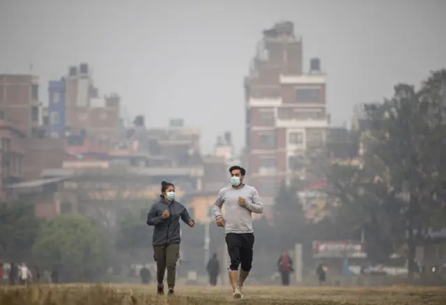 उच्च प्रदूषणका कारण बङ्गलादेशीको औसत आयु ५ वर्षसम्म घट्ने