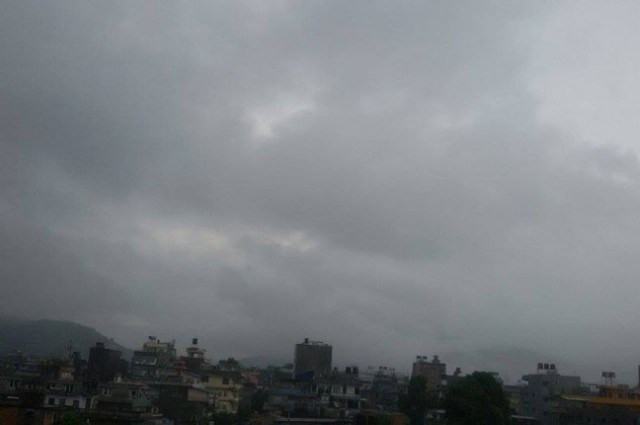 देशका केही स्थानमा हल्कादेखि मध्यम वर्षाको सम्भावना