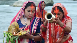 उदाउँदो सूर्यलाई अर्घ्य अर्पणसँगै सकियो छठ पर्व