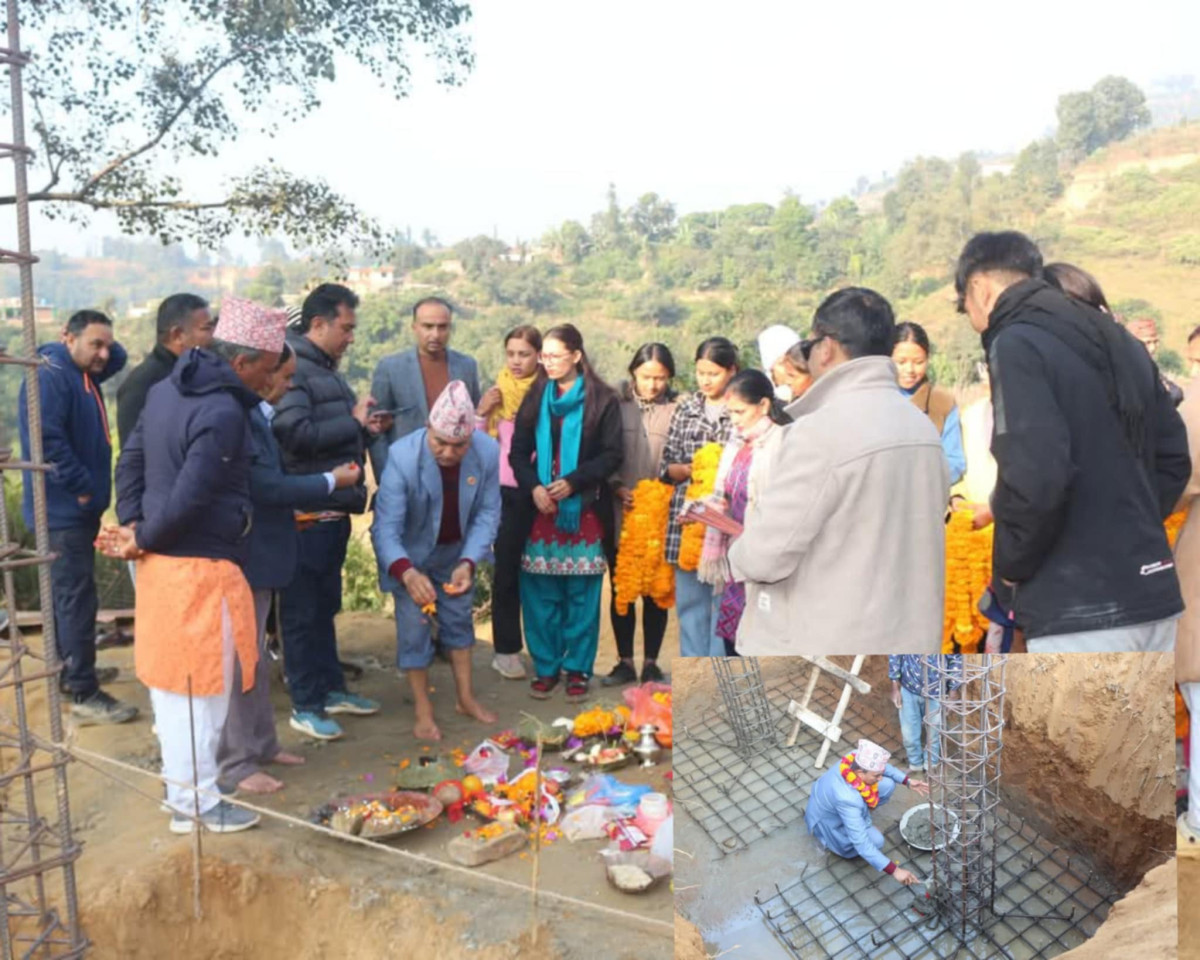 धुनिवेशी आदर्श क्याम्पसको ८ कोठे भवनको शिलान्यास