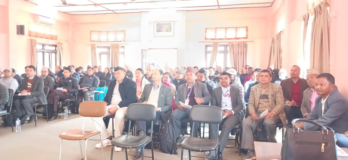 धादिङका प्रधानाध्यापकहरुका लागि जिल्ला स्तरीय क्षमता अभिवृद्धि कार्यक्रम सञ्चालन