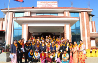 धुनिवेशी नगरपालिकाको १६ औँ अधिवेशन सम्पन्न, अर्धबार्षिक कार्यप्रगतिको समिक्षा