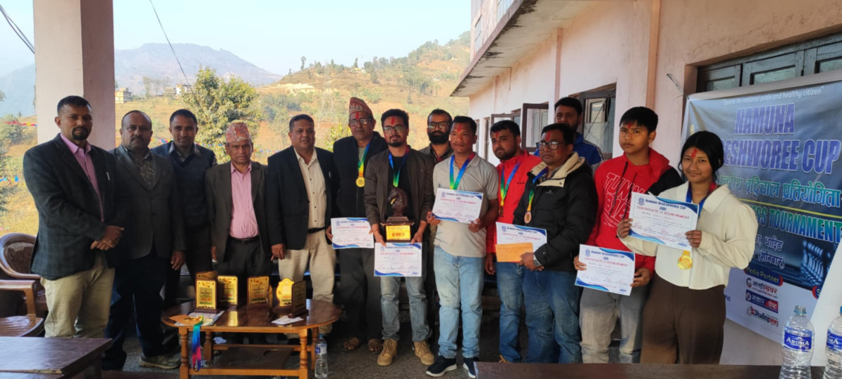 बुद्धिचाल प्रतियोगितामा धादिङ च्याम्पियन बने सबिन खतिवडा