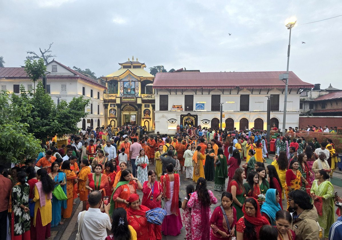 आज साउनको पहिलो सोमबार, देशभरका शिवालयमा श्रद्धालुहरुको भीड