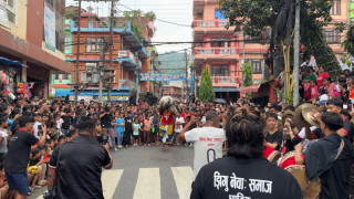 धादिङवेसीमा लाखे नाच सुरू