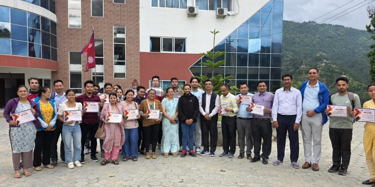 थाक्रेमा विज्ञान शिक्षकहरुका लागि पाँच दिने क्षमता अभिवृद्धि तालिम सम्पन्न
