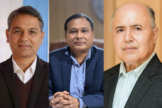 अर्याल, खनाल र घिसिङले शपथ लिँदै