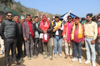 धादिङ–१ मा एमाले उम्मेदवार त्रिपाठीलाई विकासमुखी नीति ल्याउन मतदाताको आग्रह