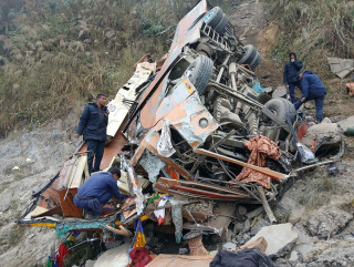धादिङ बस दुर्घटना अपडेट : मृत्यु हुनेको संख्या १८ पुग्यो