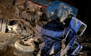पाल्पामा टिपर दुर्घटना : तीनजनाको मृत्यु