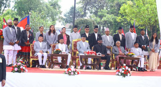 नवनियुक्त मन्त्रीहरुले लिए शपथ