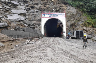 समयमै  तलब नपाएपछि अरुण तेस्रो जलविद्युत् आयोजनाको काम ठप्प