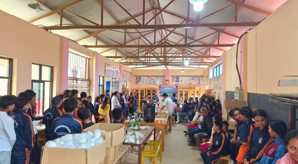त्रिकुटेश्वरी माध्यमिक विद्यालयको विज्ञान तथा इलेक्ट्रिकल प्रयोगशालाको उद्घाटन