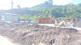 गल्छी गाउँपालिकाद्वारा बैरेनीका बाढी प्रभावित परिवारलाई राहत वितरण
